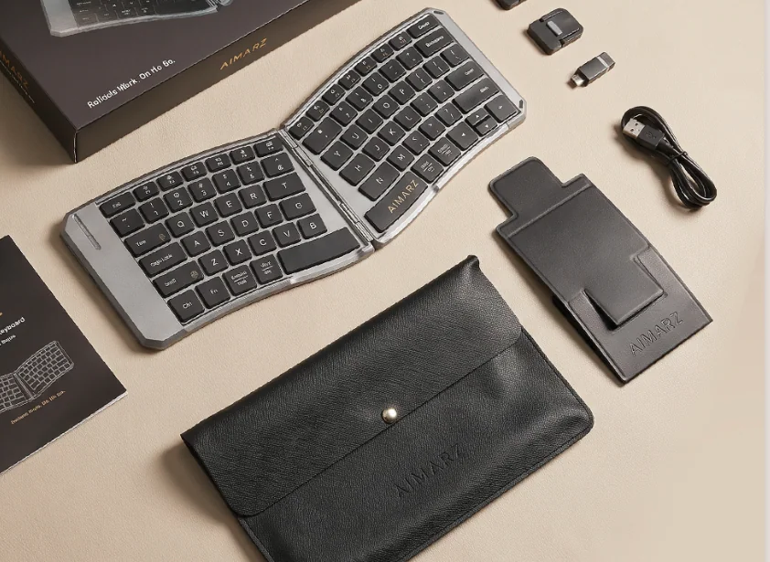 AF01 keyboard, pouch, stand, cable and included accessories